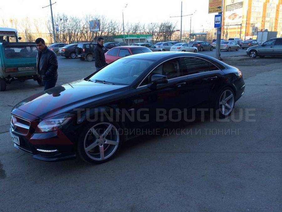 Mercedes CLS на 20" дисках Vossen CV3 Silver фото 1